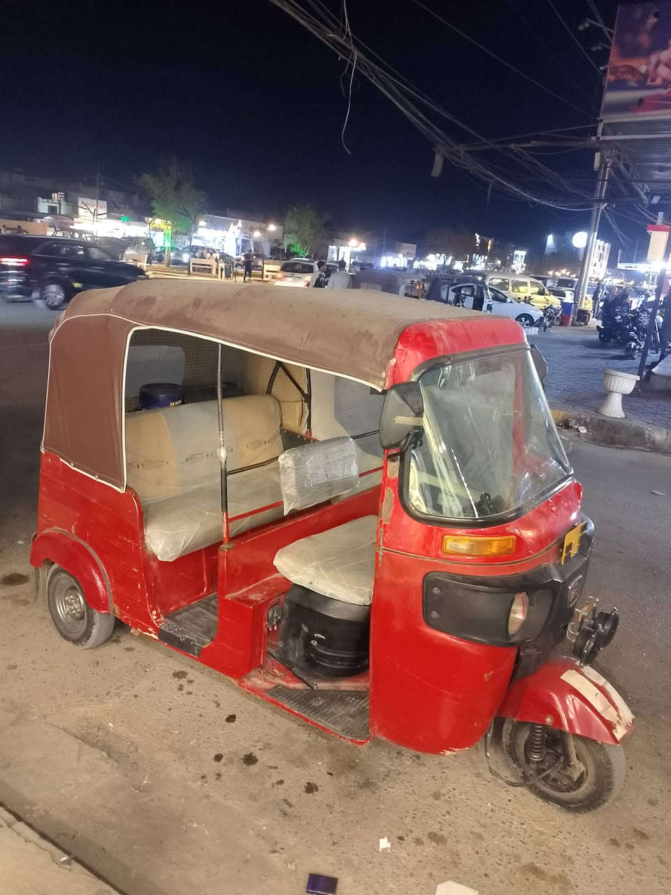 جاهزه كبل للشارع
الخياسات مثل ما موضح بلتصوير 
مو شراي لتعبني 
مكاني واسط صويرة 
‏‪0774 024 4599‬‏
