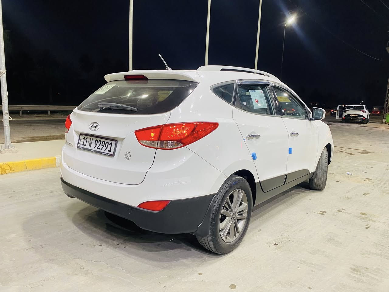 توسان مديل ١٤خليجي
المواصفات عاديه شاشه كامره 
كامره خلفيه فول HD
محرك 2000
فقط بارد شبر بل داير الخلفي 

وتخم تاير جديد 
اشاير بالمري والمري كهربائي
سياره مكفوله كفاله عامه
مكاني بغداد   وبلعافية عل ياخذهة
 السعر ١٤٣$$ وكلشي  موجود بلسوك
***********
