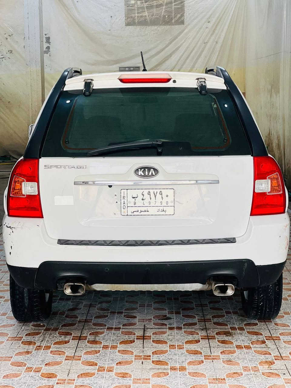 السلام عليكم 
سبورتج خليجيه  موديل 2009 سياره حلوه ونضيفه اكثر من الصوره مال بيت 
مبدل بيها بنيد اثر طابوکه فقط الباقي مكفول 
مكينه وكير خير من الله
تخم تاير جديد 
فتحه سقف والباقي التفاصيل معروفه بيها 
السعر  118 وبيها مجال بسيط مكاني بابل مركز الحله 
***********
