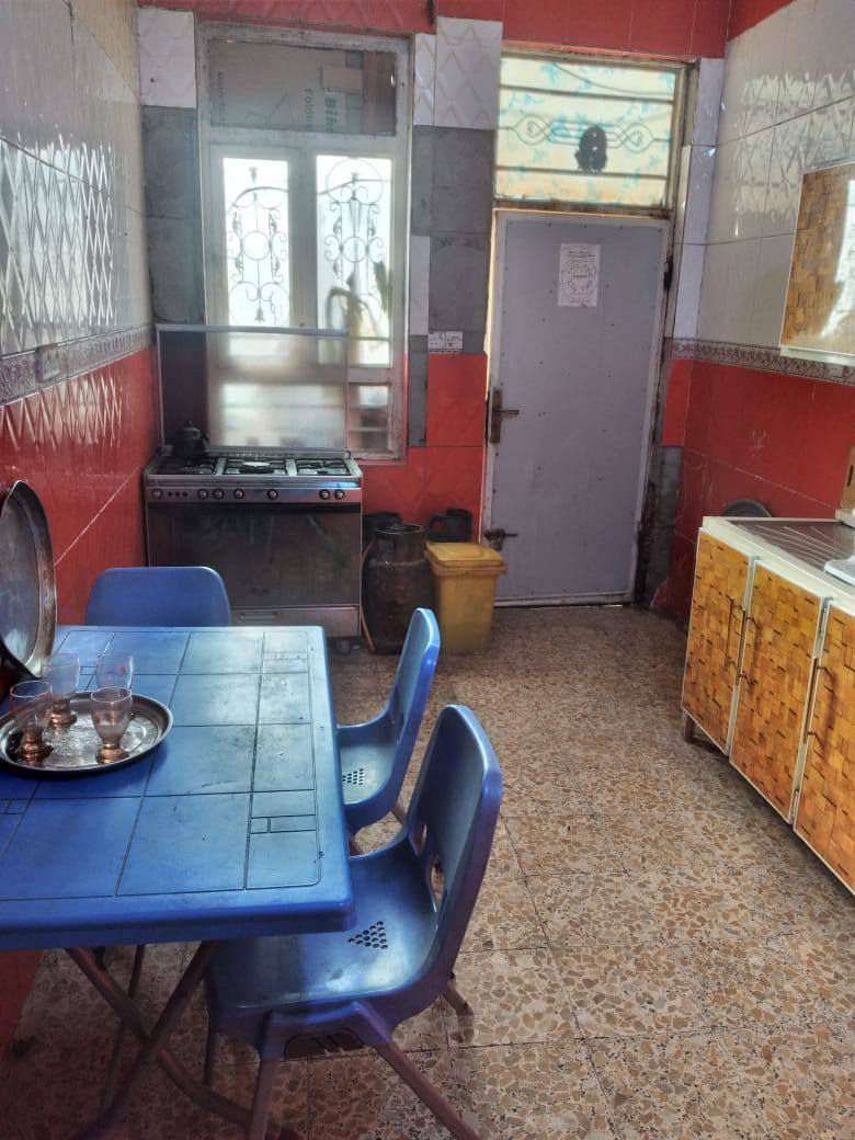 🏛علي شاكر الاماره للعقار 🏛

📍 مشتمل للبيع في الدبية الثانية قرب مدرسة الطلال 📍
~~~~~~~~~~~~~~~~~~~~~~~~~~~~~~
🔹المساحة 90 متر الوجة 6 م النزال 15 
🔹طابقين يتحتوي على 3 غرف 
🔹عرض شارع 12 م 
🔹خدمات كامله 
🔹السعر 70 وبي مجال  
…………………………………………………………
⚜️للاستفسار الاتصال على الارقام التالية :
📲***********📲 علي شاكر الاماره
📲***********📲
