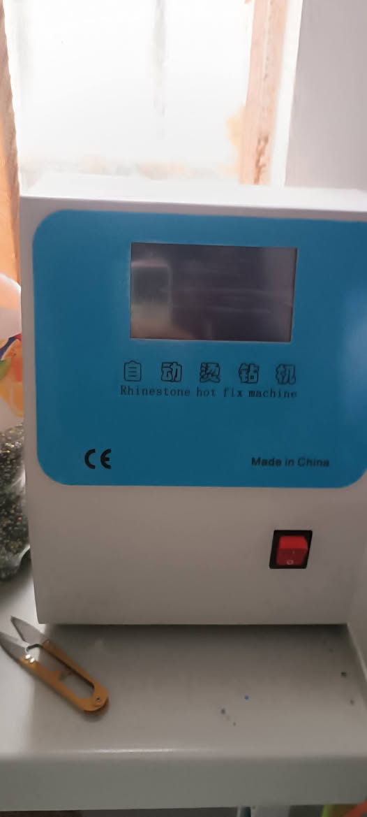 متاح جهاز كرستال على الهواء معه كمبريسر الجهاز مشتغل شهر واحد فقط السعر 16ورقه مكاني كركوك ***********
