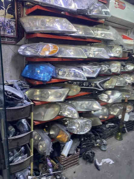 وصلت غراض فيرنا الطالبيه مجمع الاصدقاء.  ***********امير. ***********كاظم
