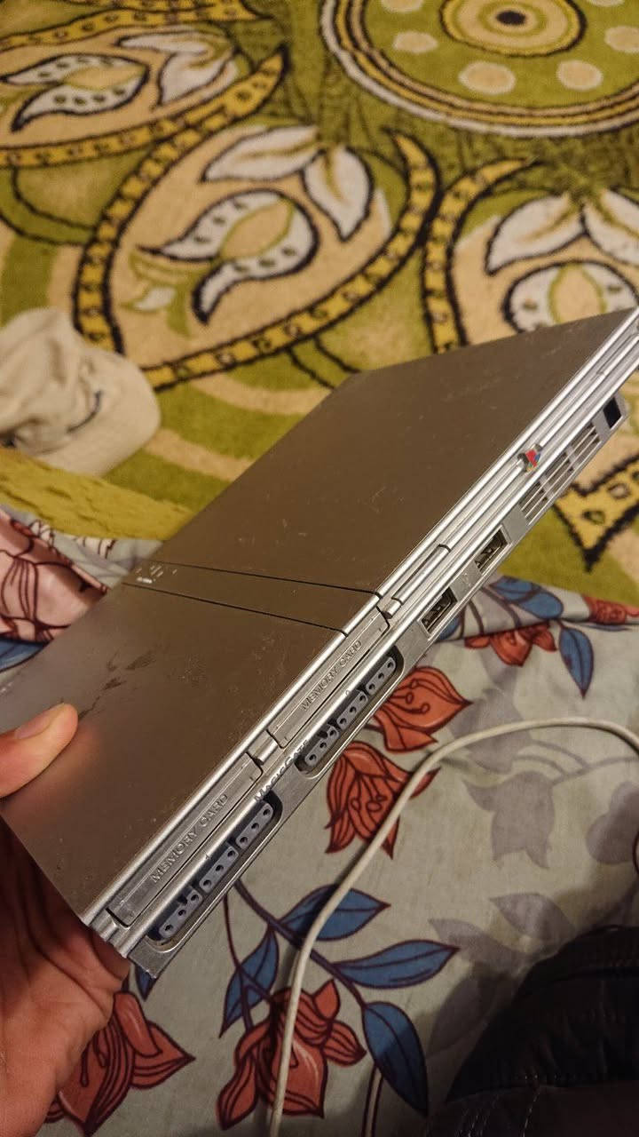 بلب تو سلفر نضيف ناقصة فلاش ويده واقراص اصلية نضيفة حيل مع محولة اثلية وفيش اصلية
كلهن ب٤٠ مع التوصيل


**إذا كنت صاحب هذا الإعلان وتريد حذفه لأي سبب، رجاءا أرسل رسالة إلى الدعم الفني**