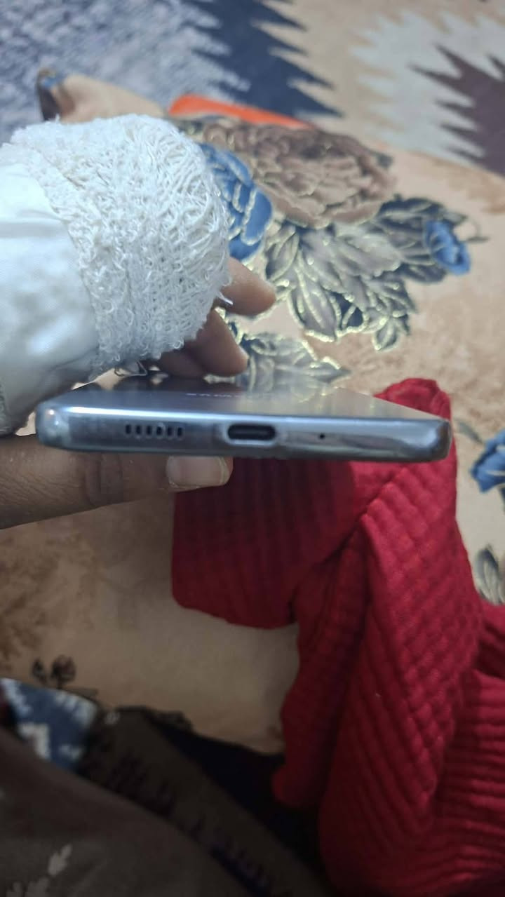 السلام عليكم جهاز A73 للبيع الجهاز نظيف ذاكر 256 سعره 210 وبي مجال هذا رقمي***********
