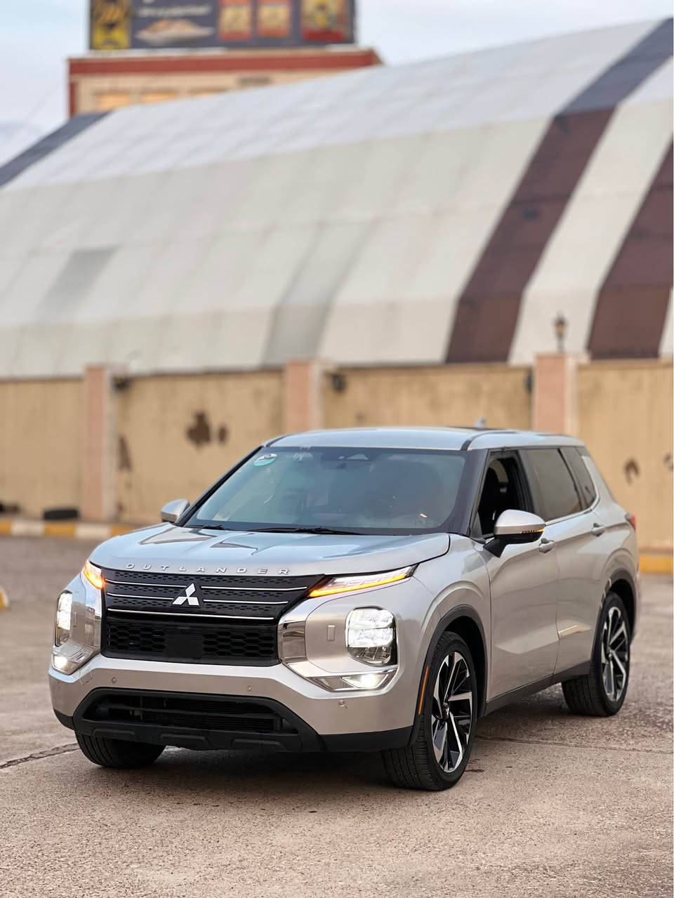 مستيبوشي اوتلاندر 2024
سبغ دوو بارجه و نيوو بي داغلي 
ارباگ سيستم شريكه 
ماسفات SE AWD فول 
بردو رادار شريكه 
سعر 168و مجال
شوين اكري 
رقم تلفون :***********☎️
