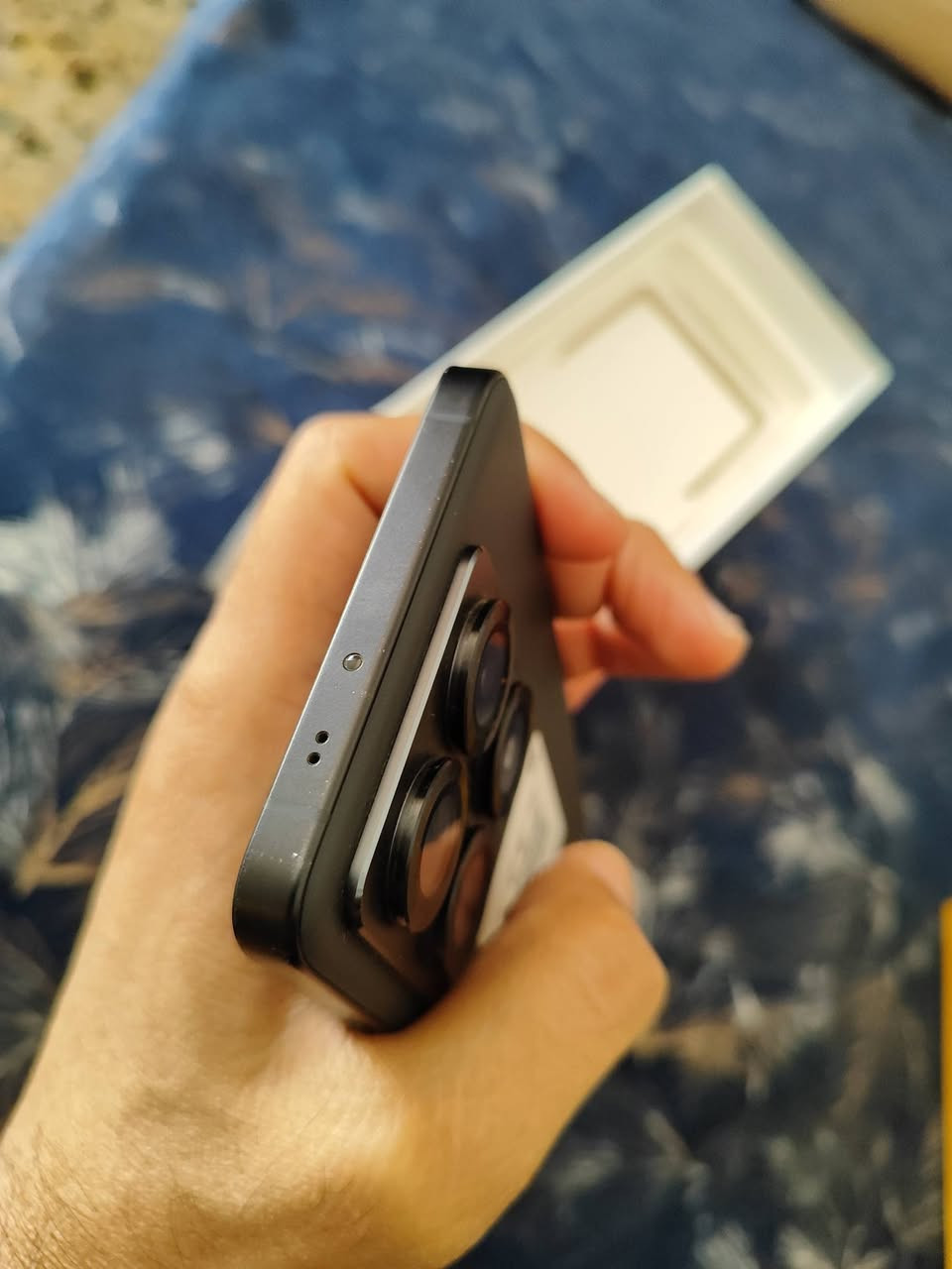 السلام عليكم 

شاومي 14 تي برو

ذاكره 1 تيرا
رام 12

شاشه امولد 144 هيرتز 
معالج دايمنستي 9300 بلس

الكامره 50+50+12 ميجابكسل
البطاريه 5000 شحن سريع 120 واط

للبيع او مراوس السعر 575

عنوان بغداد حسينيه رقم ***********
