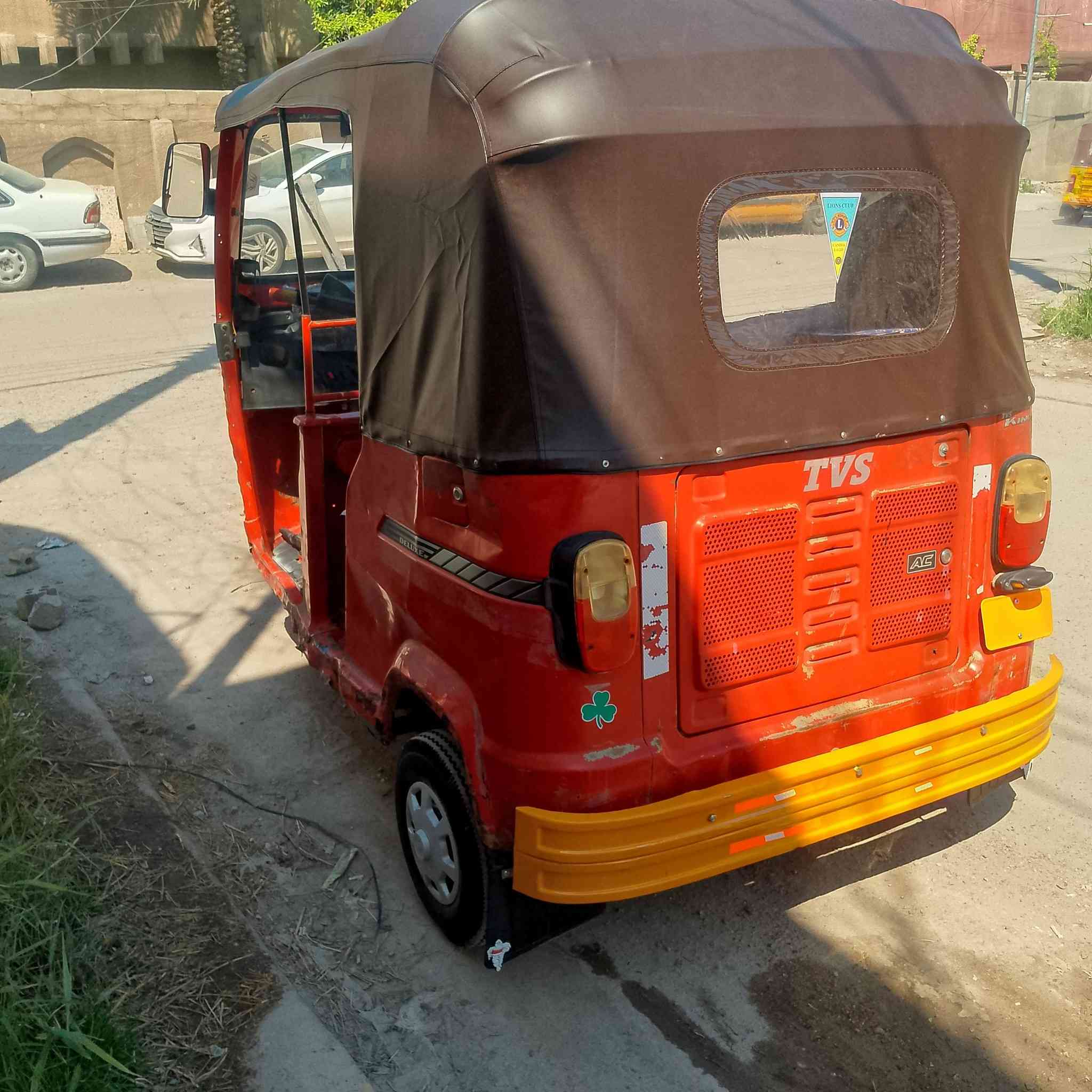 سلام عليكم تكتك 18 أوراق مكينه 21 كير اكسل تخم تاير كهربائيات كله شغاله دبلات جدد دوشمه جادر جديد تكتك بلاديه كله سعر 3200 مكان بغداد البياع شرطه خامسه لاستفسار ***********
