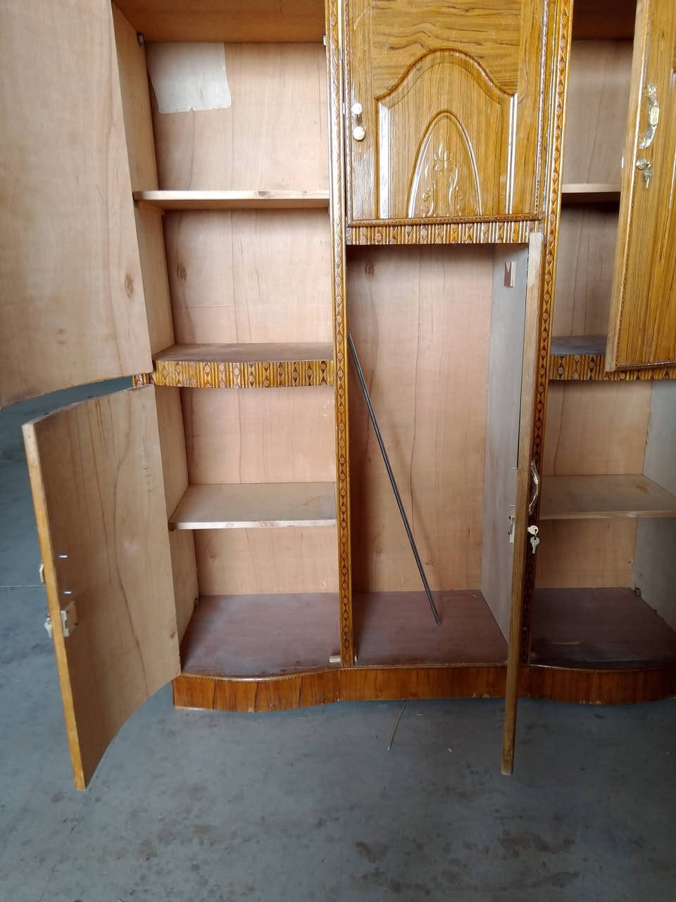 السلام عليكم كناتير البيع كلمن وسعره الشراي ينتصل ***********المكان هبهب
