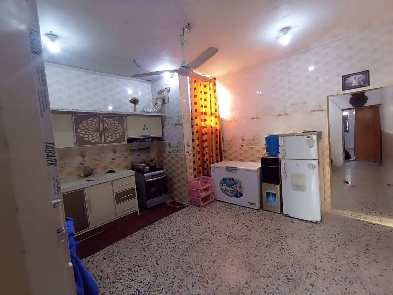 بيت للبيع طابو صرف في حي المهندسين4 خلف مدرسة عمر بن عبد العزيز يحتوي على استقبال  ومطبخ وكلدور وغرفة نوم وصحيات ومحل المساحه125للاستفسارالاتصال على الرقم ***********
