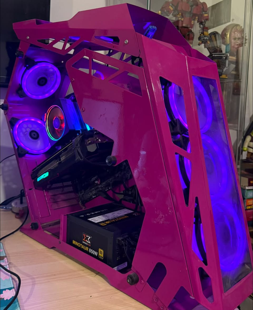 ‎عليكم
‎بي سي مستعمل للبيع
‎نظيف + مُغير معجونة البارحة
‎المواصفات
7 fans
CPU - AMD RYZENT™ 7 3700X
Gpu - MSI RADEON RX 5700XT GAMING X 
Motherboard- MSI B450 TOMAHAWK MAX 
RAM - 2*8 3200HZ 16GB TEAMGROUP NIGHTHAWK SSD - 240GB
HDD - 1TB 7200 RPM 
PSU - Minotaur 850W 80 plus
XIGMATEK ZEUS case


**إذا كنت صاحب هذا الإعلان وتريد حذفه لأي سبب، رجاءا أرسل رسالة إلى الدعم الفني**