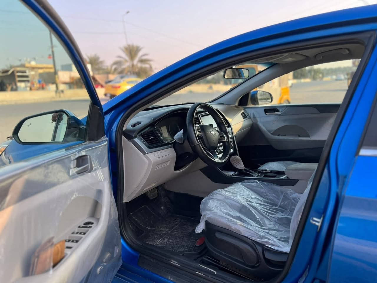 سوناتا موديل 2018محرك 2.4امريكي
ماشة 93m
كير 6نمر 
حادثها جاملغ ايسر امامي سرقة
باقي السيارة مكفولة 
استخدام شخصي 
سعر 130بي مجال بسيط
***********
