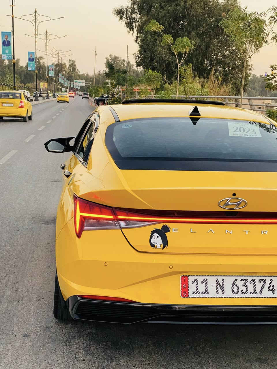 سلام عليكم انتره مديل 2023 هايبرد +بانزين لمتدد فول 1/1

رقم بغداد بسمي مصفره كابون بنزين
مكينه 16تيربو  كير. ايتي رياضي 
ماشيه 53ميل فقط 
ضرر من خارج بل سكف ومصلح 
بدون اي تبديل وي كص ليبر واحد 1
بيه شويه بل بنيد وشيويهً بل صفايح 
معجون وبل سكف 
موصفات فتصاد بنزين تلث انضمه قياده 
كشنات جلد. ويل كروم 17
لد امامي لد خلفي لد داخلي 
رادارات  
توقف ذاتي عنده القتراب بصمه 
تشغيل عن. بعد. كشنات خزن 
تبريد كشنات تدفه كشنات 
تبريد ثلج ❄️ هايبرد 🥶.
تثبيت سرعه سياقه ذاتيه 
سايد بريك 
نضام راحه عند الوقوف 
فول الفول بعد. بيه كثير. موصفات 

سعره 145
مكاني موصل 
***********
***********
