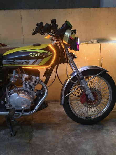 تايكر 24  باب اول وزن ثقيل صالنصه رياضي كهربائيات كلها كامله شلعه ومعدل شرط وما مفتوح شرط 600 قفل
*********** بيع فقط بدون مراوس
