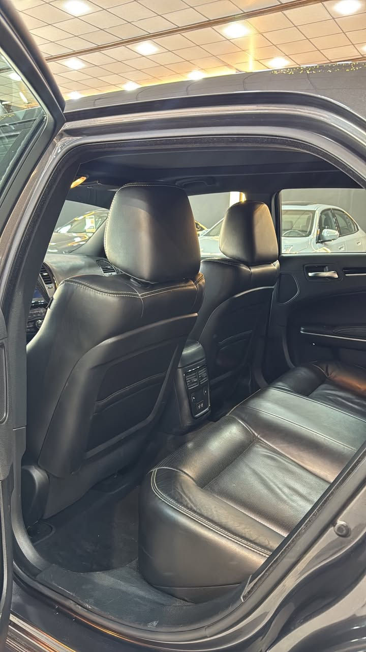 Make : CHRYSLER ✅
Model: 300S
Year: 2023
Ml.26,000
Warranty: Warranty
Transmission: 6 Speed
Cylinder: V6 
Engine: 3.6L
Horsepower: 300
GPS Navigation system: Yes
Sensors: Front,Rear
Camera: 1
Wheel: 22 Size 
Lamps: Digital lights 
Seats Type: Electric  + Hot 
Screen: 1 Big Screen 
Country: Iraq Kurdistan 
City: Duhoke 
For More Information 
33,000$
+964 7507998739


**إذا كنت صاحب هذا الإعلان وتريد حذفه لأي سبب، رجاءا أرسل رسالة إلى الدعم الفني**