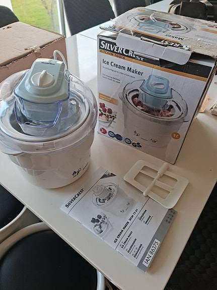 🍨 للبيع مكينة آيس كريم أصلية من SilverCrest🍨

الجهاز نظيف وجاهز للاستخدام.

📌 سعة 1 لتر📌 صناعة أوروبية📌

 السعر  25 ألف وبيها مجال 

المكان البصرة 📍 للتواصل  📞***********
