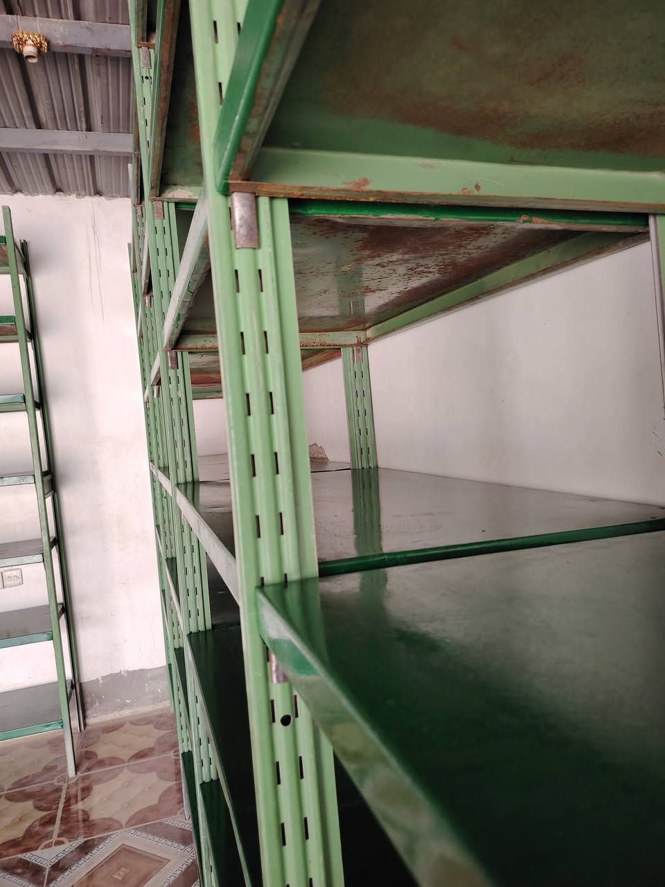 سلام عليكم عيني رفوف للبيع
حديد ثقيل لجميع الاستعمالات
عدد ارتفاع الرف 3متر وعرضه 1متر 
العنوان بغداد رقم الهاتف
*********** 📞
*********** 📞
