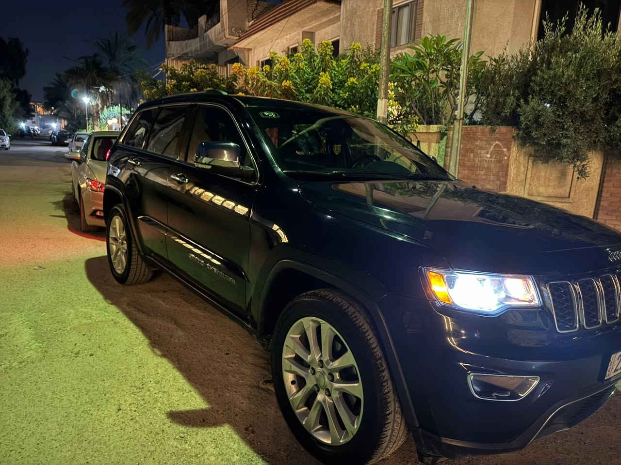 جيب گراند شيروكي موديل 2017 Limited
السيارة وارد كندي - كلين تايتل بدون حادث مكفولة كفالة عامة
▪️محرك 3.6 
▪️گير 8 نمر
▪️كشنات جلد 
▪️كشنات كهرباء
▪️شاشة كبيرة
▪️كاميرا
▪️حساسات امامي خلفي
▪️تشغيل عن بعد
▪️فتحة سقف
▪️كشنات تدفئة
▪️ستيرن تدفئة
▪️السيارة فور ويل
▪️اشاير بالمري
السيارة جديدة بمعنى الكلمة ماشية 184 حقيقي 
السيارة رقم سليمانية وتحويل بنفس اليوم 
السيارة تفيد الجناي مو للبياع شراي
للاستفسار تواصل *********** متوفر واتساب
