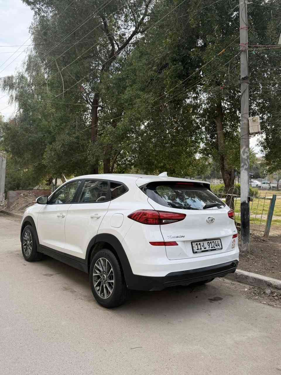 🚗 للبيع: هيونداي توسان 2019
📊 المسافة المقطوعه 70000 mail

🛠️ المحرك: 4 سلندر – 2400 GDi

كفاله محرك وكير وصدر وتبريد والكهربائيات 

⚙️ المواصفات:

• 3 أنظمة قيادة

• شاشة تدعم Apple CarPlay

• مقاعد جلد

• 2 لدات أمامية

• نظام ABS

• فول تحكم ستيرن

• حاجب نهاري

• كشافات زينون

• الدشبول والغرفة الداخليه جديده جدا

• كاميرا خلفية دوارة

• عدسات بالمرايا الجانبية

• سايد بريك دكمه 

• نظام ترحيب

• مخرج AUX

• مخرج USB

• لد أمامي

• مقابض نيكل

• ويل 18 إنش

⚠️ أضرار السيارة:

• يوجد صبغ جاملغ امامي حادث امريكا وباب عكس السايق بي شويه صبغ بالعراق

📌 تفاصيل إضافية:

• رقم السيارة: بغداد – الدولي الجديد. 

•  تحويل مباشر

• لون السيارة: أبيض

📞 للتواصل:***********_***********

💰 السعر:155 ورقة – قابل للتفاوض                   

بيع أو مراوس

  📍 مكان مالسيارة: بغداد الكرخ
