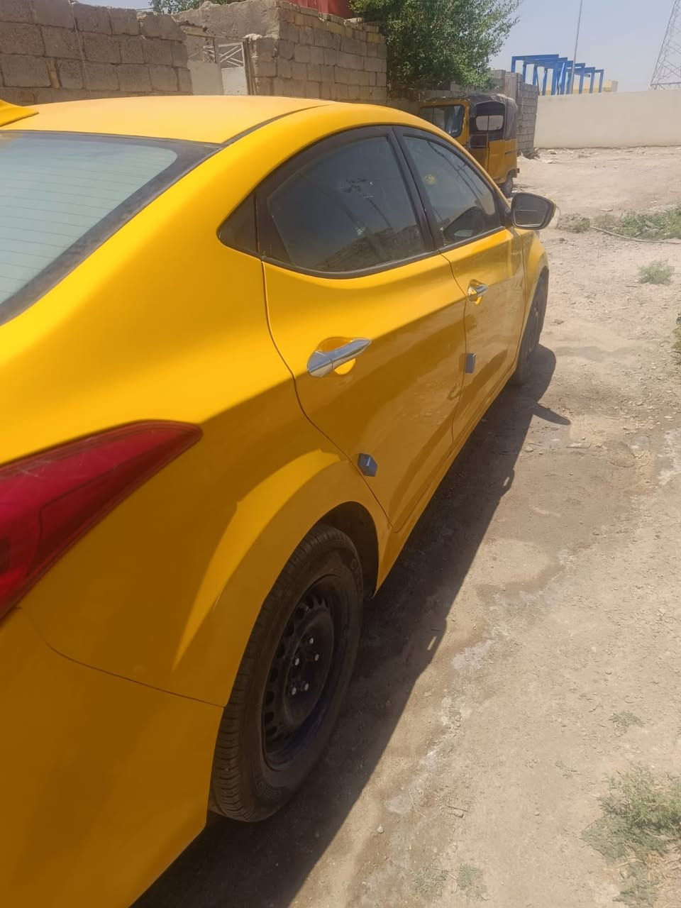 سيار النتره جاهزه للخير مدور ثاني يوم كبل شتغل تكسي سعر ٨٠ مكان سيار شطره ***********
