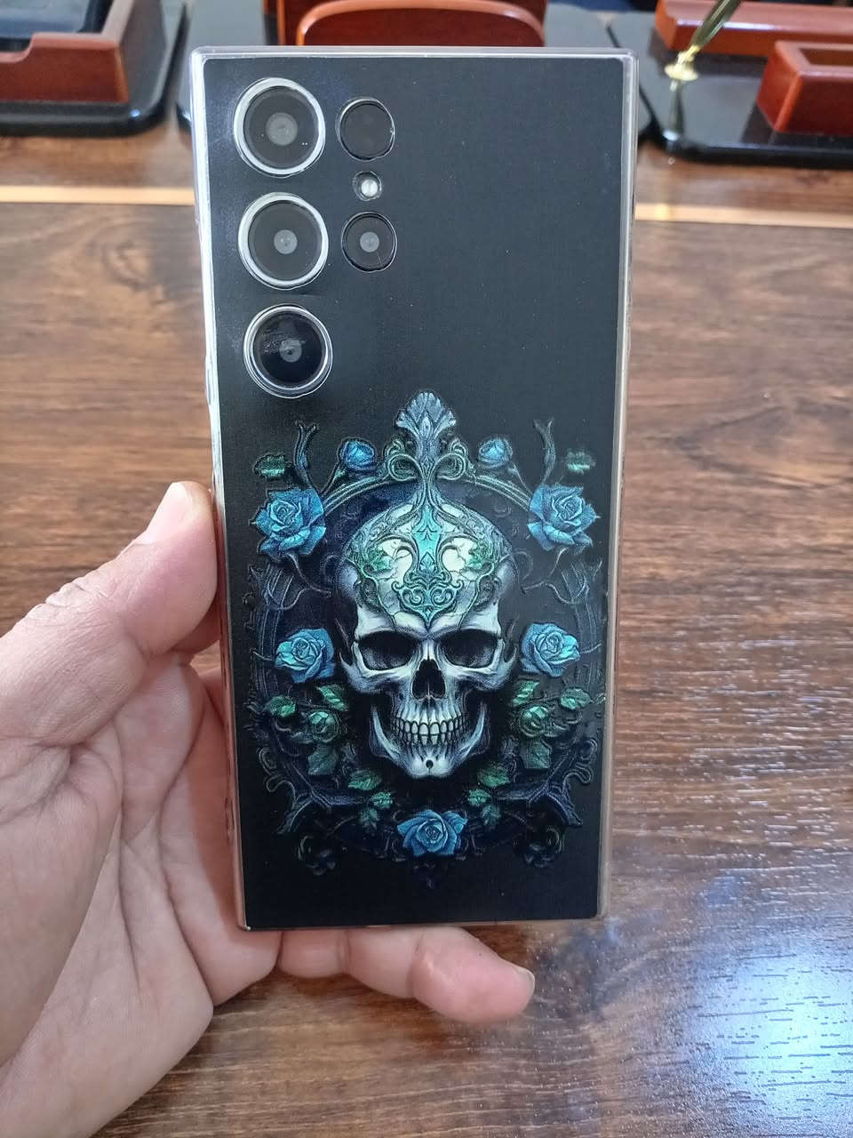 السلام عليكم موبايل اوكتيل c61 ذاكره 128 وعشوائيه 16 جهاز مستخدم ايام جهاز يدعم الذكاء الاصطناعي ويدعم ميزه البث على التلفاز جهاز يشبه s24 الترا.  جهاز فول سلاسه الجهاز اصلي مو تقليد السعر 180 وبي مجال بسيط


**إذا كنت صاحب هذا الإعلان وتريد حذفه لأي سبب، رجاءا أرسل رسالة إلى الدعم الفني**