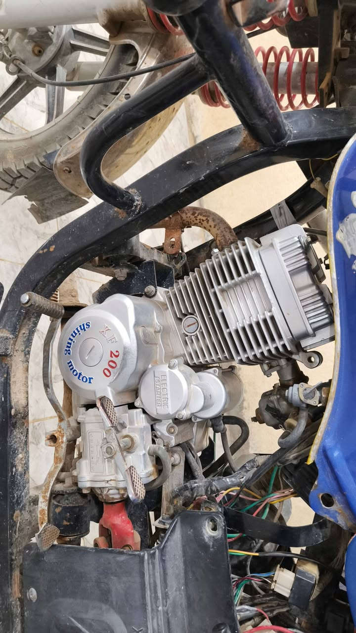 للبيع ستوته رقم وسنويه بسمي مديل ٢٣ مكينه مبدل بيه بس گلچات البدي بي حلقه طاگه والثانيه الحيم مكاني ناصريه مركز الزيناويه الكناهره وهذا رقمي （*********** ) واتساب
