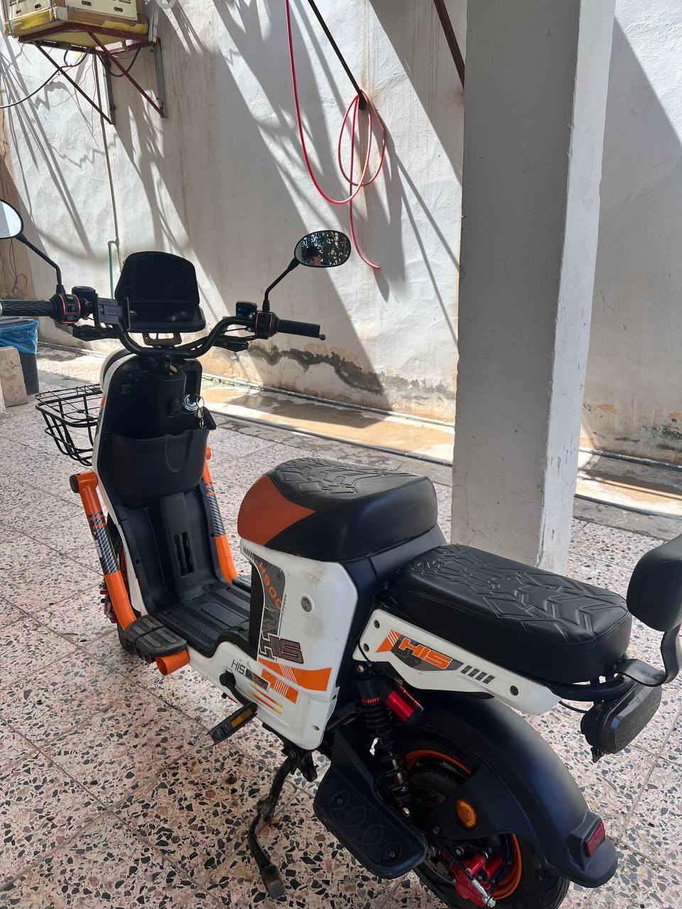 دراجه شحن لبيع نضيفه كلش وبسعر مناسب 250وبي مجال لتواصل رقم الهاتف ***********وتساب
