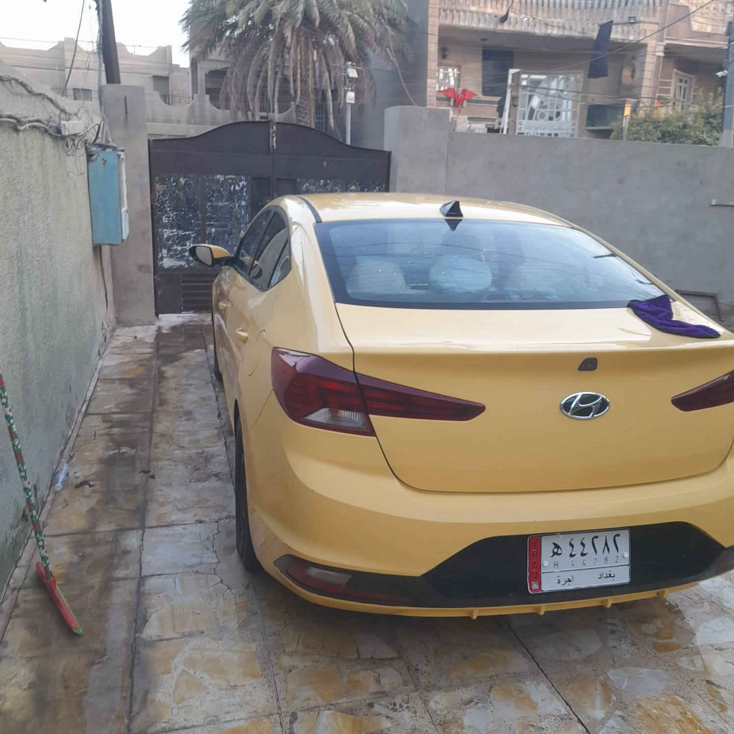 السلام عليكم 
النترا 2019 وارد كندي حادثها حالوب ومرجعيها بالجهاز بيها جاملغ امامي بسيط  السياره جاهزه وجديده بيها منظومة غاز السياره كبل للشارع السعر 143 وبيها مجال بسيط مامتواجد على الفيس اتصل  ***********
‎0771 302 8347
