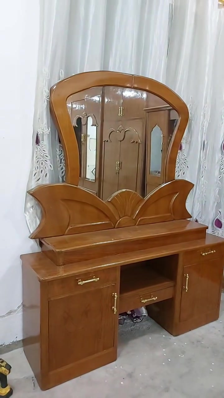 غرفة نوم عراقية مستخدم 
***********
