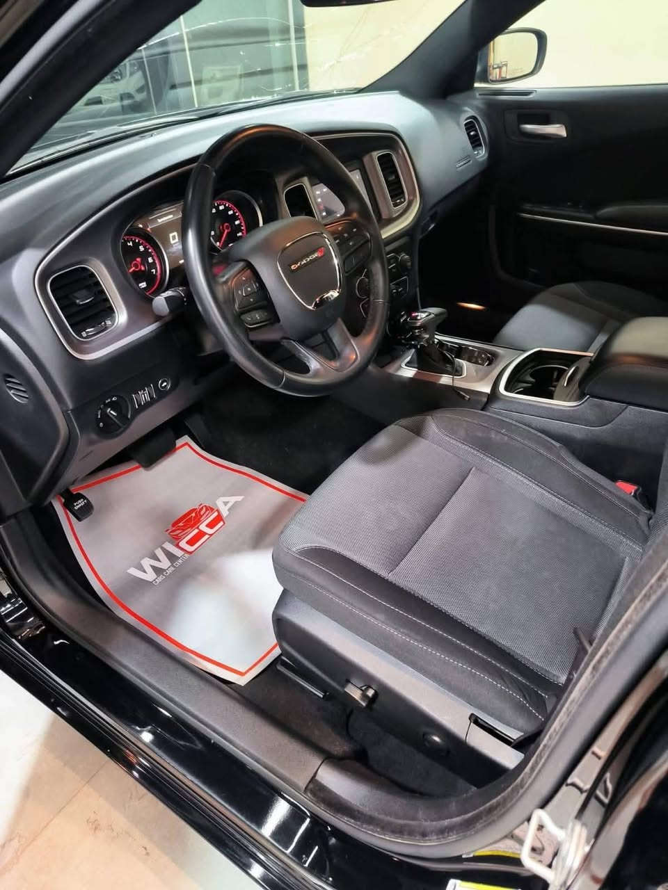 سلام عليكم 
 موديل 2022 اصل وارد أمريكي موصفات SXT عادي  خير من الله سياره كير مكينه تبريد ثلج تدفه كهربائي كله شغاله تخم تاير سبير منازل مال شركه ما مفتوح برغي بل مكينه و لكير حادث موجود بل صور بسمي سنويه جديد و هزه جديده سياره ما مشتغله خط ابد ماشيه 55ميل بيه بنيد مبدل مال شركه و جاملغ اماميات ثنينهم بيهم ربع بارد 
اربع أصابع من لغد و كفاله شواصي سعر 218 مكاني بغداد شعله رقم ***********  مراوس حسب القناعه
