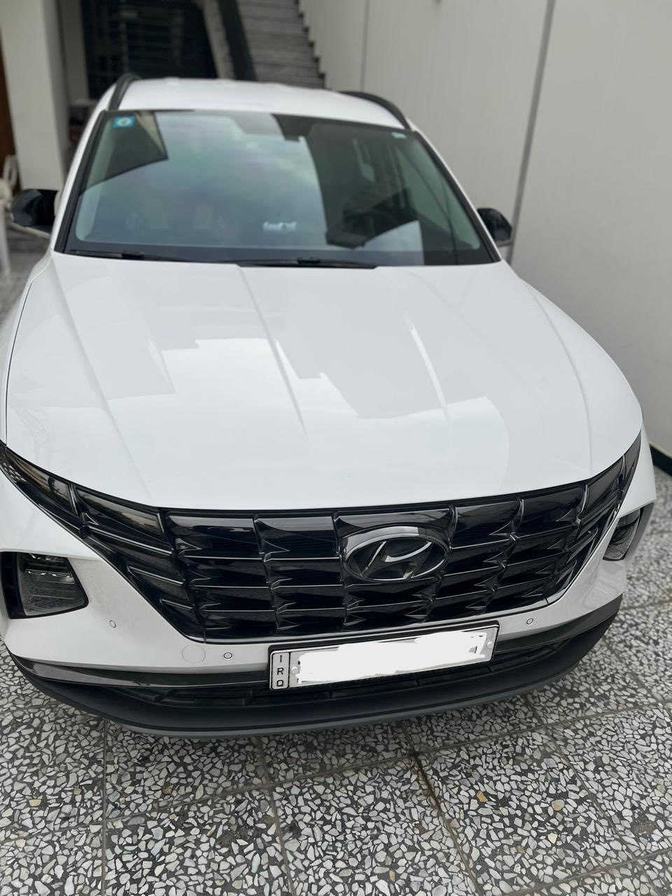 هونداي توكسان خليجي (2024) أبيض.

ضمان شركة الاولى.

 على حالة الزيرو ماشية (  8  الف) فقط.

كفالة عامة من الحادث والصبغ والتبديل. 

مكينة كير على حالة الوكالة.

بيها بارد فقط بالصندوق 

فول مواصفات معروفة مواصفاتهة قمارة حديد.

رقم بغداد تحويل مباشر.

الموقع بغداد. الكرخ.

السعر (212)


**إذا كنت صاحب هذا الإعلان وتريد حذفه لأي سبب، رجاءا أرسل رسالة إلى الدعم الفني**