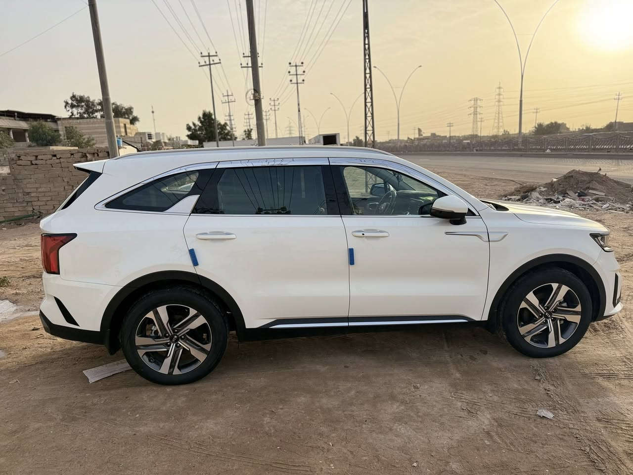 السلام عليكم
للبيع سورنتو موديل 2021 
كفاله عامه ماشه 108 كيلو فقط 
محرك 6 سلندر تشغيل عن بعد 
كشنات جلد 3 قطع تبريد 
مرايات شفط + بصمتين 
فول مواصفات عدالبني رامه 
السعر 270 وبيه مجال بسيط 
العنوان البصره قضاء القرنه 
الهاتف ***********
