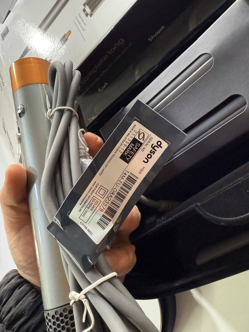 خصم خصم خصم ٥٠٪؜
دايسون ايررب اصلي ضمان اورجينال
سعر فقط ١٨٠ الف ويا توصيل

سشوار دايسون ايررب  من تشتريه من عندي يجي ويا باركود من قبل الشركة هذا الباركود يتطلب منك تنزل برنامج mydyson راح تدخل serial number راح يبين لك ضمان الجهاز من قبل شركة دايسون ضمان سنتين
***********
