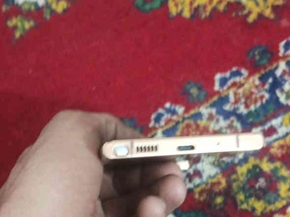 سلام عليكم هذا الجهاز لبيع نوت 20 الترا ذاكرته 512
دبل سيمكرت خطين يشيل لونه وردي طوخ كلش بلصوره ماواضح عدل 
الجهاز يرادله تبديل شاشه لين الشاشة مالتة محتركه من لنص هاي كدامك شوفت عينك 
الله شاهد يلمس سريع ويسجن ويكنك ويخابر وسمعاته والبصمه والقلم ماله كله شغال الجهاز 
الضهر ماله شويه بي كسر 
اريد ب 150 الف وبي مجال 
مكاني ابغداد بحي طارق توصيل ماعندي 
هذا رقمي *********** اذا اكو مراوس راوس ونطيني فراق أو أخذ فرق حسب الجهاز مالك
