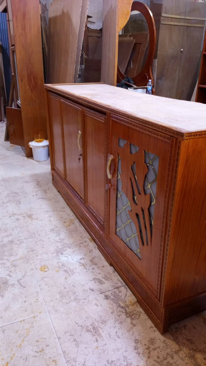 سلام عليكم بوفيه حطاطة الطول متره 96 السعر 130, المكان رمادي الملعب سوك سلاله ***********
