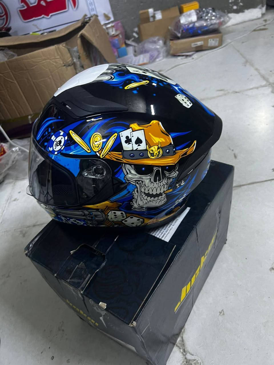 اسلام عليكم خوذه للبيع جديده بلكارتون كلش حلوه وقويه. السعر 100 الستفسار ***********
