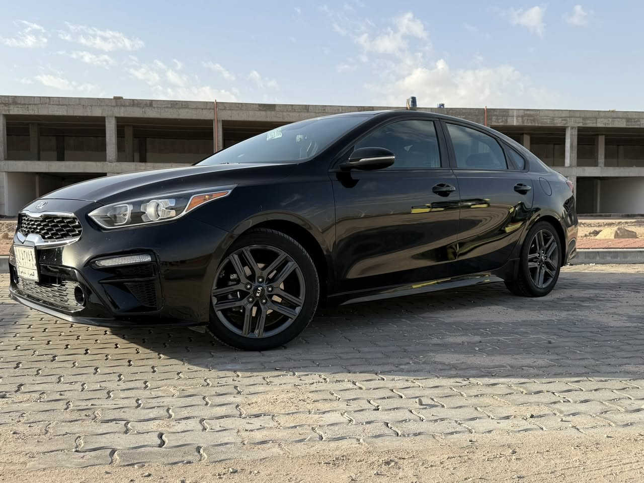 سلام عليكم كيه فورتي جيتي لاين    مكينه لفين دوش مديل 2020سياره تقرير قرق سياره فول مواصفات واحد عله واحد جميع لموصفات بيه وبيه صبق بلباب لسدر وجاملق لخلفي رقم بصره معوقين وكاله شوكت ماعجبك وعد سنه وتصير حره سياره جاهزه وجيده مكان سياره بصره لقبله سعر 123وبيه مجال ***********
