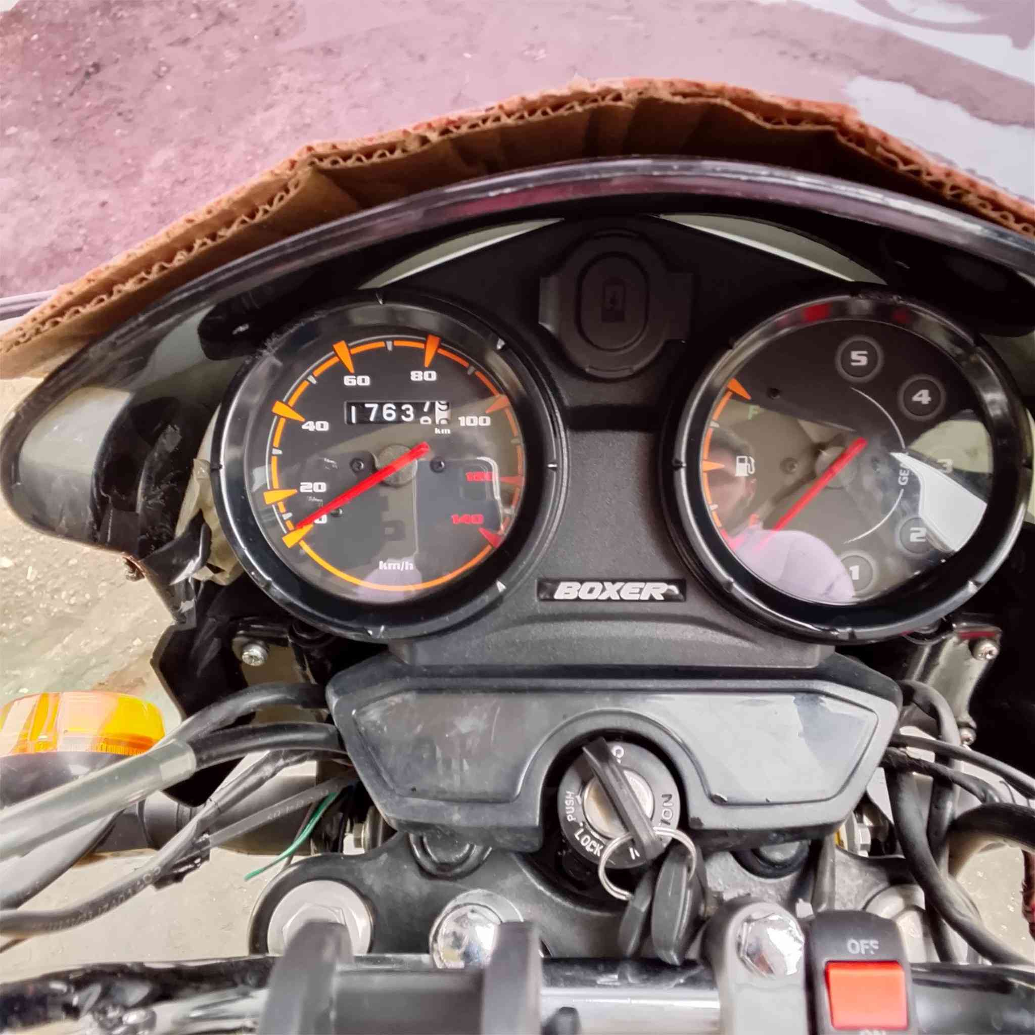 هاي دراجه بوكسر البيع بعدهي على وضع الشركه دراجه حيل جديد للبيع السعر 2750 وبيه مجال وهذا رقمي ***********
