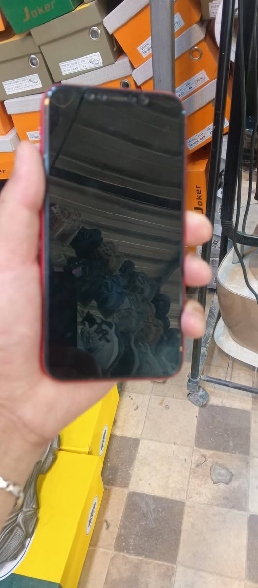للبيع ١١ عادي كلش نظيف بدون ايكلود ابيع ***********
