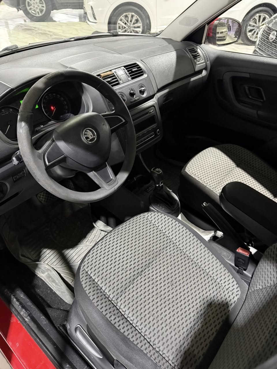 سكودا  fabia موديل ٢٠١٤ شريكه
ماشيه فقد (٤٩الف km)
سفر شريكه
حتا سپير ما نزيل
سياره بها تعديلين فقد بدون دعم بدون سبخ
تحويل وكاله شرط
سعر بلاش بلاش (٨٨) ورقه 
عنوان : دهوك تيرمينه ل معرض لاريس رقم ٥٤
ته له فون: ***********
