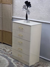 كومودينو خشب • ٥ درج • بغداد