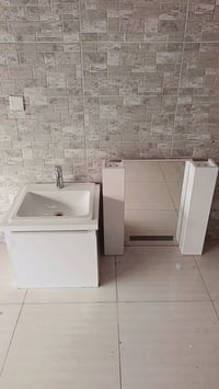 مغسلة ومرآة • ٥٨×٥٠سم • السليمانية