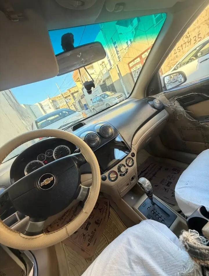 ئەڤیۆ مۆدیل2009تۆماتیک مەکینە گەورە ناوزەرد سەنەووی هەتا2028نووێیە گێڕومەکینەبەشەرتە چوارتایەی نووێیە لەسەرە پێشی کەپسە پشتی جەمپەکی
خەفیفی هەیە قەپاخ دۆسەی لای دەرێ گۆڕدرایە بەبێ 
ژۆرێ شوێن هەولێر
نرخی62وەرەقەو مەجال
ژمارەی خاوەنی*********** أربيل, العراق
