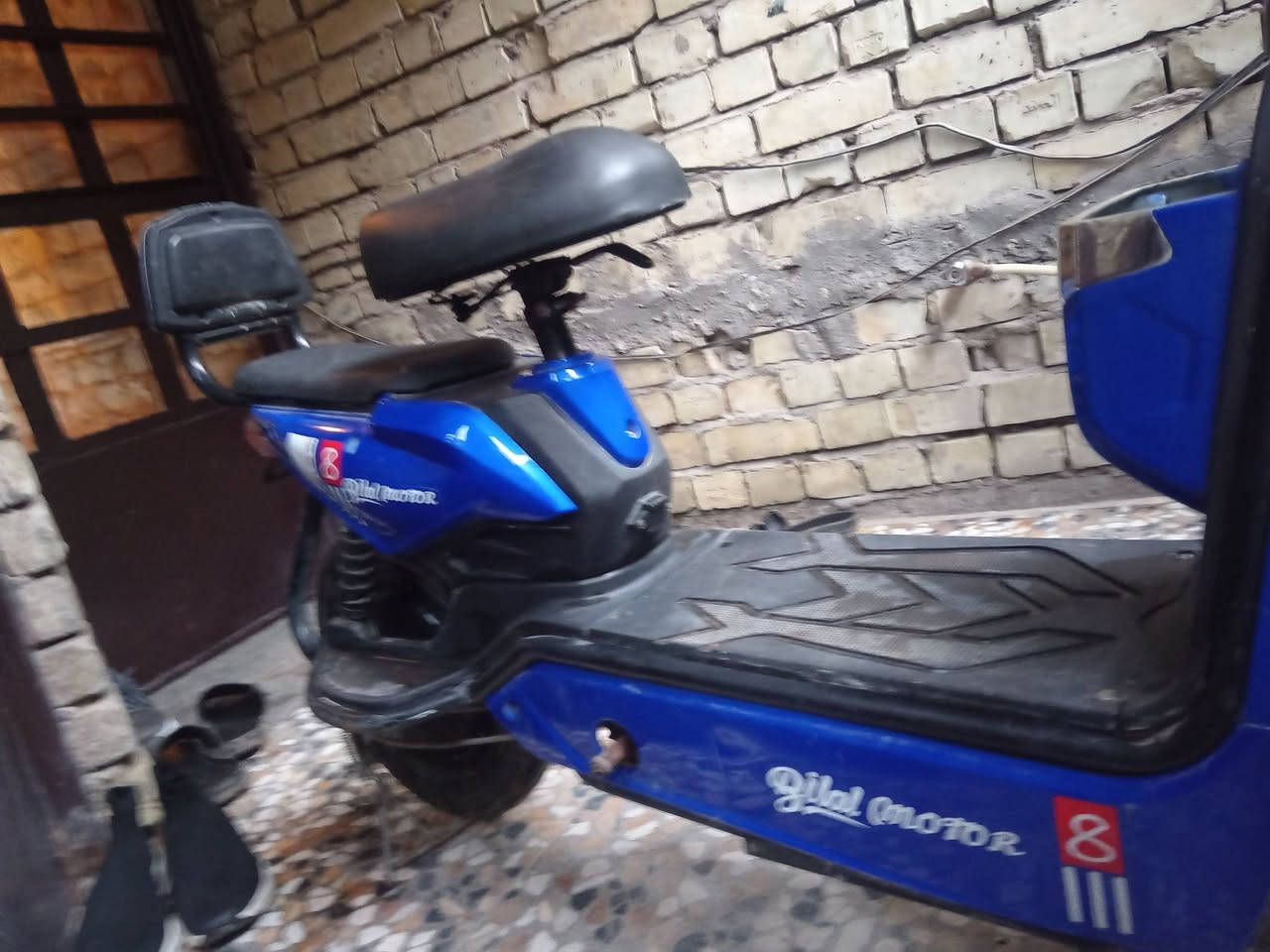 سلام عليكم دراجه شحن للبيع حجم 14 البطاريات جدد اصليه 150 الف و تجي وياه قفل ابو حديد ودرجة كلششش نظيفة و تمشي 60


**إذا كنت صاحب هذا الإعلان وتريد حذفه لأي سبب، رجاءا أرسل رسالة إلى الدعم الفني**