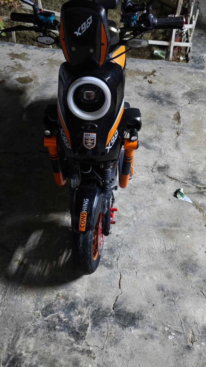 سلام عليكم درجة شحن للبيع فول مواصفات 2024 X900
♦️ إشارات لكزس
♦️ لايت عالي وناصي

♦️ سويجات 2 
♦️بصمه 2
♦️ تشغيل عن بعد
♦️ يتحمل وزن 200 
♦️ نظام بك R
♦️ نظام P
♦️ بايسكل خير من الله
♦️سعر مناسب
 📍***********
