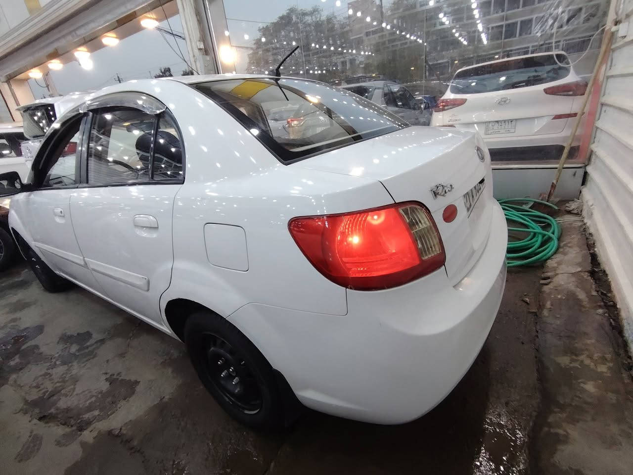 السلام عليكم
كيا ريو ٢٠١١ خليجي محرك ١٦٠٠ فول مواصفات بيها جاملغ وبنيد اثر طخة بسيطة وبيها تصليح بسيط ورة اللايت الايسر 
جام كهرباء وسنتر لوك وتحكم ستيرن وكامرا خلفية جاهزة بدون نواقص تبريد تدفئة حدادية 
السعر ٨٢ 
مكانها الكريعات او سبع ابكار 
***********
