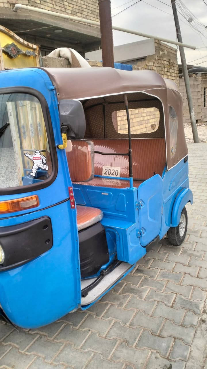 السلام عليكم تكتك نضيفه كامله ماعوزهه شي رقم وسنويه إنجليزي بسمي لا تنقيص ولا تبخير للستفسار. ***********
