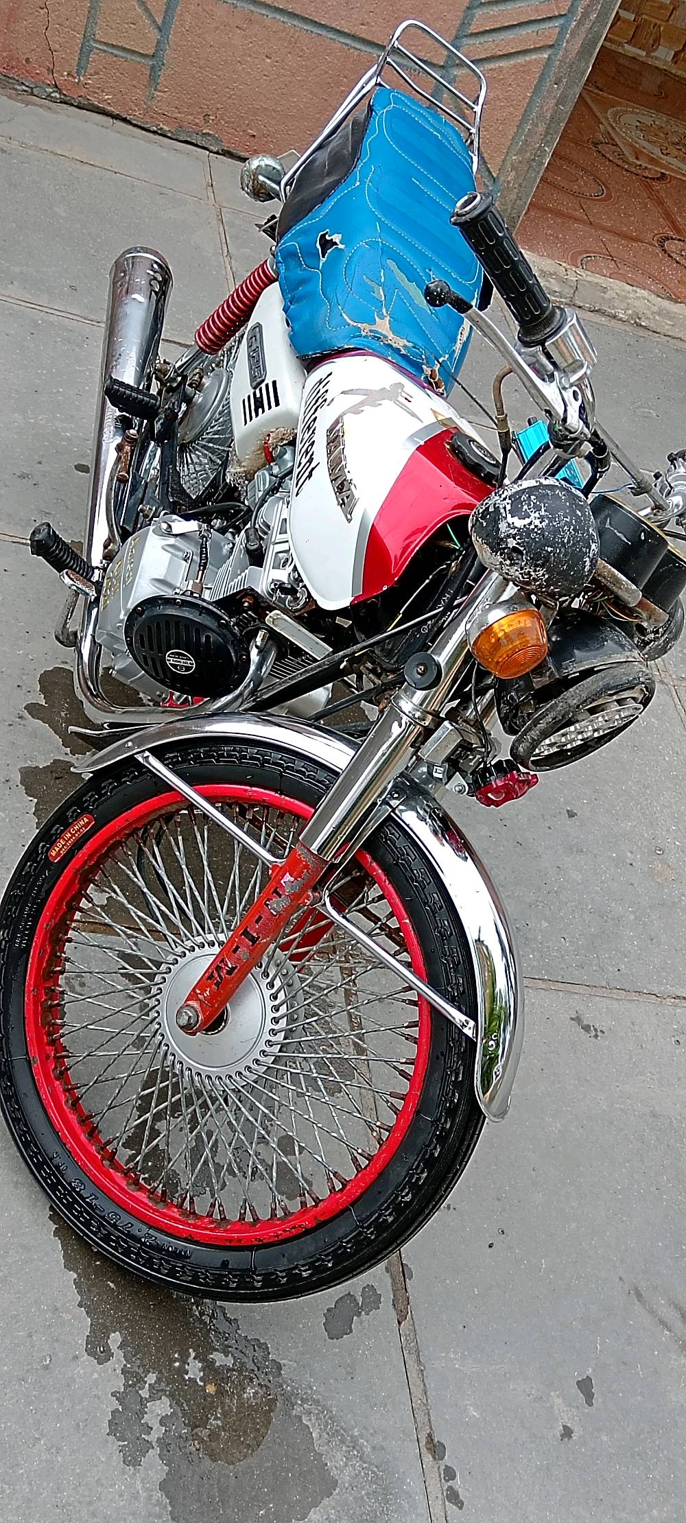 دراجه زنجيل كلك 2020
المحرك ما مفتوح 
تايرات جدد 
المكان الناصريه الشطره 