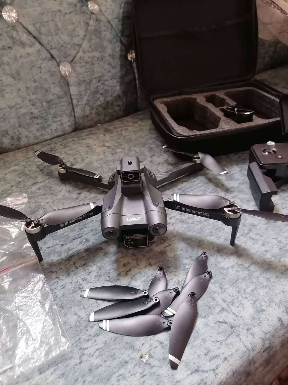 درون تصوير GPS – فرصة حلوة 👌🚁
درون تصوير مزودة بنظام GPS، ثابتة بالجو وسهلة الاستخدام، مناسبة للمبتدئين والهواة.
المميزات:
كاميرا للتصوير الجوي 📸
نظام GPS لتثبيت أفضل
عودة تلقائية عند ضعف الإشارة
إقلاع وهبوط بضغطة زر
بث مباشر على الموبايل
تصميم قابل للطي + شنطة حمل
المحتويات: درون + ريموت + شنطة + مراوح سبير + ملحقاتها
النوع: UAV GPS
نوعية زينة مقابل السعر ومناسبة للتصوير والتجربة ✨


**إذا كنت صاحب هذا الإعلان وتريد حذفه لأي سبب، رجاءا أرسل رسالة إلى الدعم الفني**