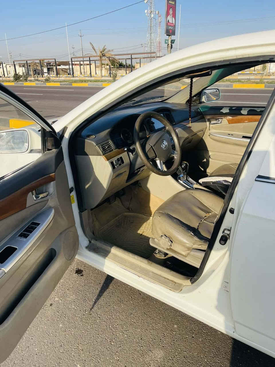 السلام عليكم سياره ليفان 620مكينه وكير جدد كارتون كير اوتو   تحكم بل مري فتحه حساس السياره جاهزه مال جناي حداديه حلوه مشط جديد سستم سماعت شاشه لايت زنون  مكان السياره النجف الحيدريهه
 تحويل مباشر
***********موديل 2013
