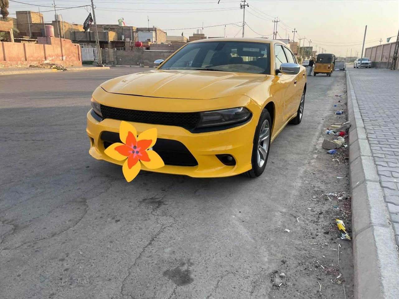 السلام عليكم شباب جارجر موديل ١٨ للبيع رقم بغداد انكليزي حادثه جاملغ وبنيد سياره جاهزه مكينه وكير واكسن وحداديه وتخم تاير للاستفسار الاتصال ***********
